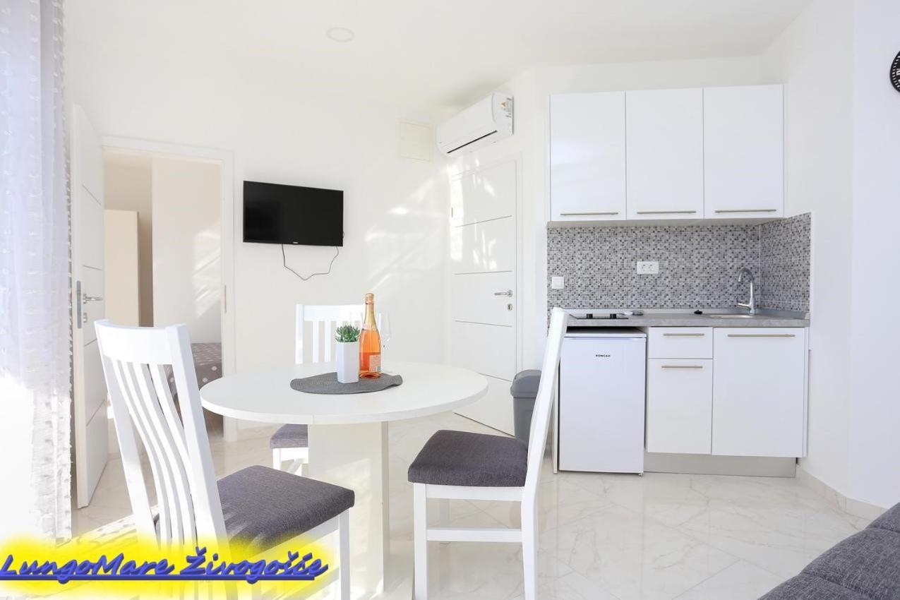 Apartmants Villa Lungo Mare Živogošće Екстериор снимка