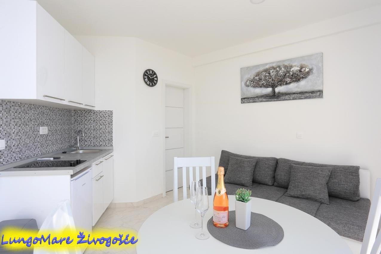 Apartmants Villa Lungo Mare Živogošće Екстериор снимка