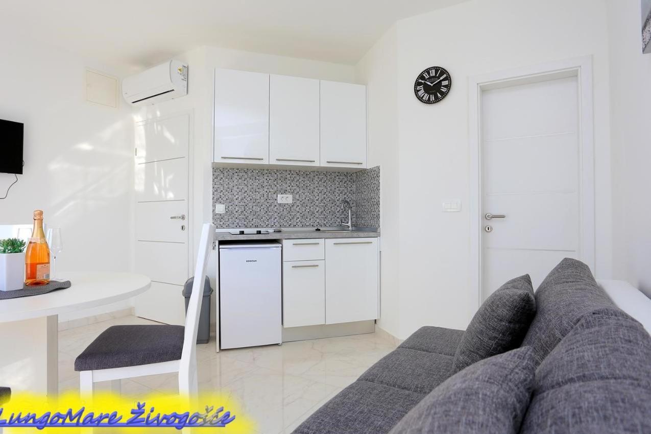 Apartmants Villa Lungo Mare Živogošće Екстериор снимка